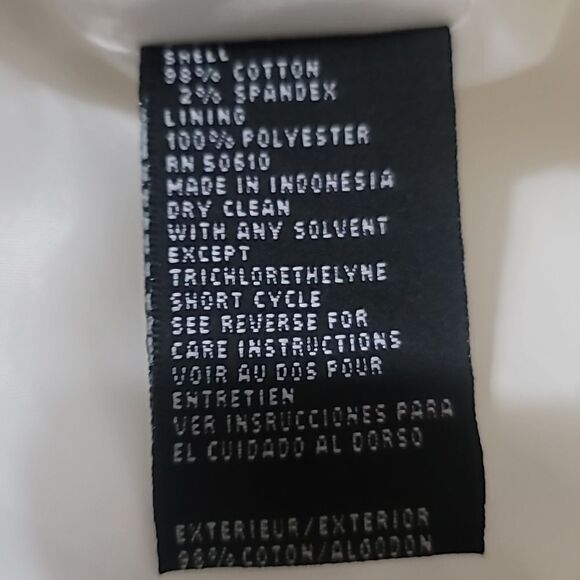 Kasper Women’s  White Cropped Slim PantSuit Size 4 Jacket Size 6 Pants - Picture 12 of 14